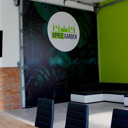 Applegarden Villa Debrecen Eksteriør bilde